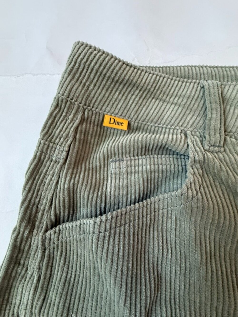 Dime Mens M Corduroy Shorts Green Olive Skater Streetwear NEW NWT Pantalons - Picture 4 of 10
